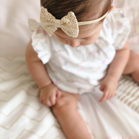 Super Soft & Stretchy Nylon Headband Set for Girls (Golden Neutral Set of 4) - Picture 3 of 6